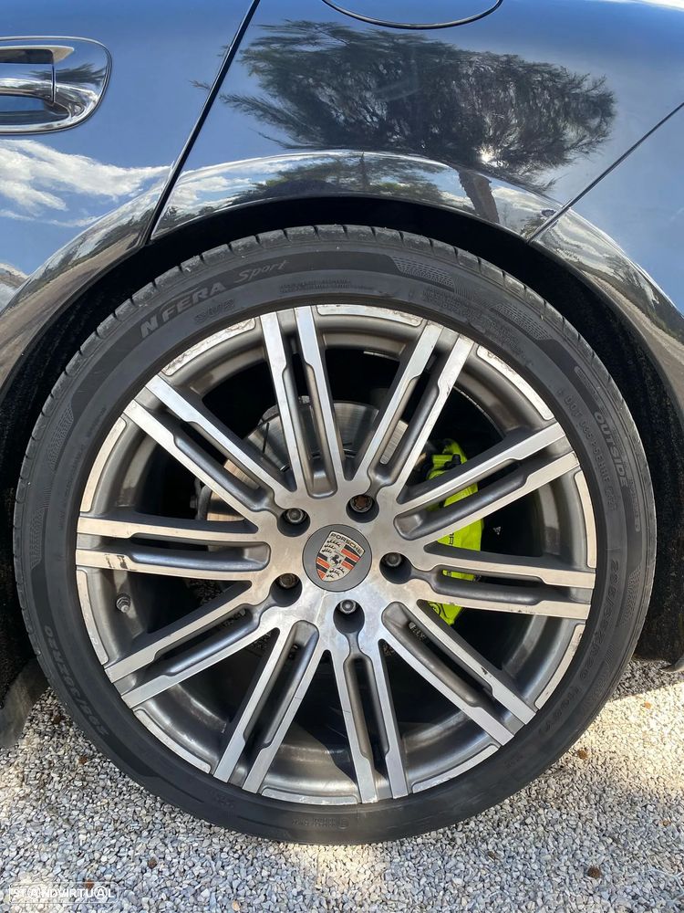 Porsche Panamera S E-Hybrid - 17