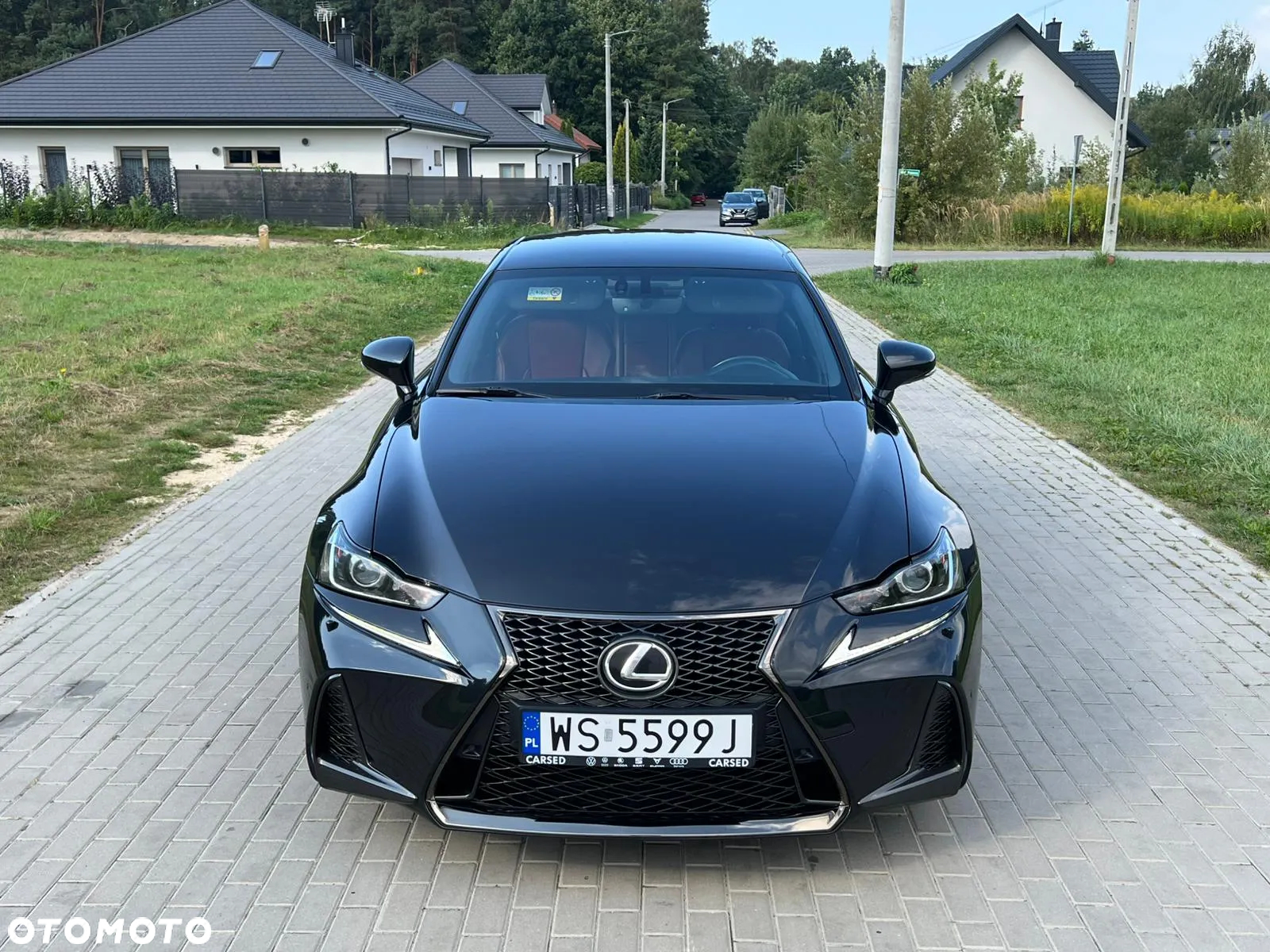 Lexus IS 200t / 300 F Sport - 27