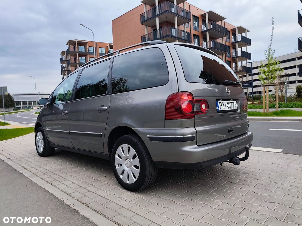 Volkswagen Sharan 1.9 TDI Automatik Exclusive Edition - 27