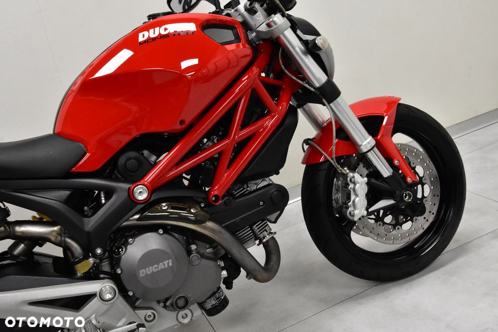 Ducati Monster - 11