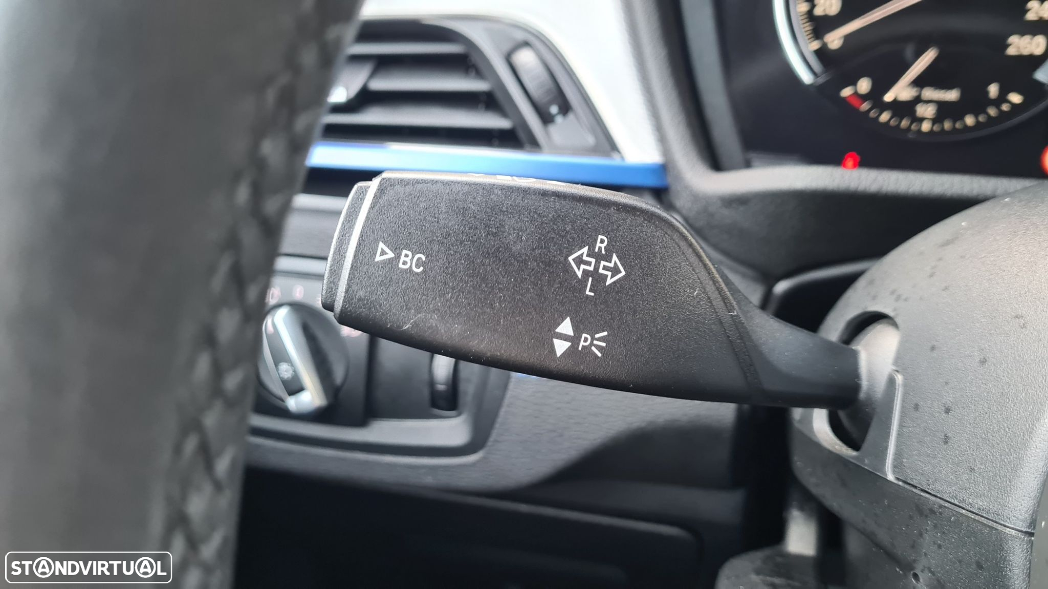 BMW X2 18 d sDrive Auto Pack M - 15