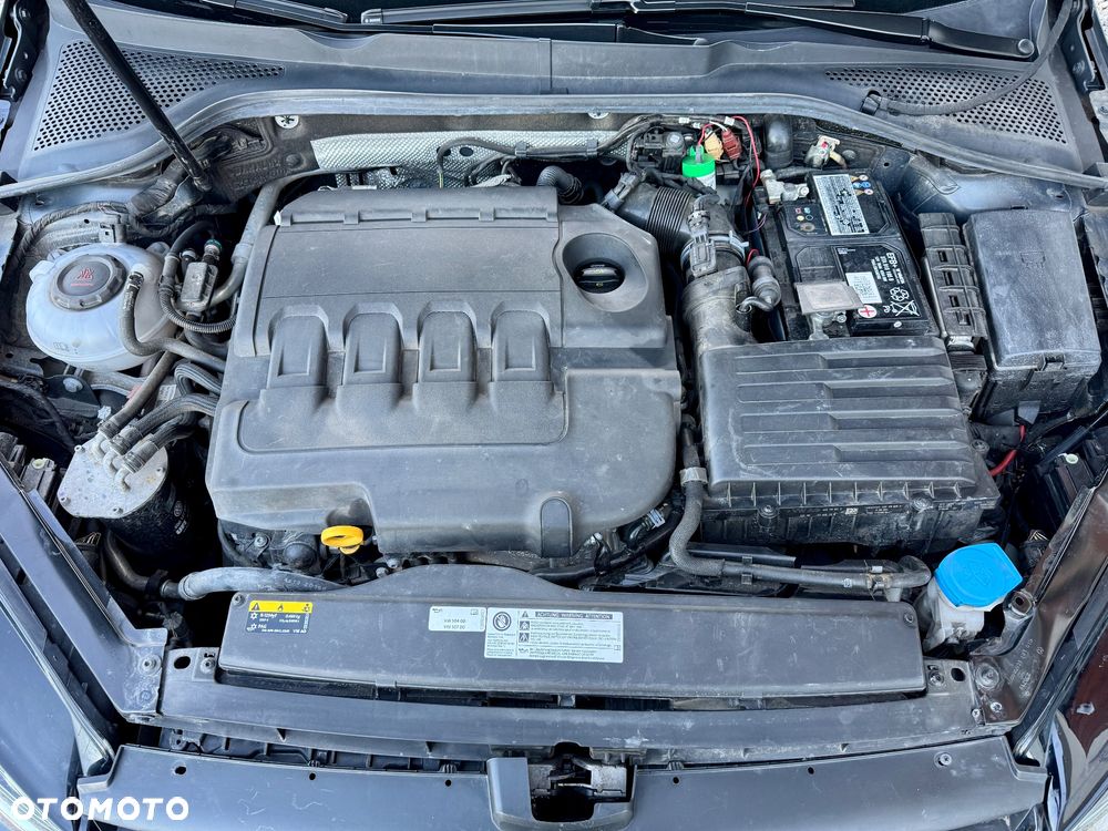 Volkswagen Golf - 37