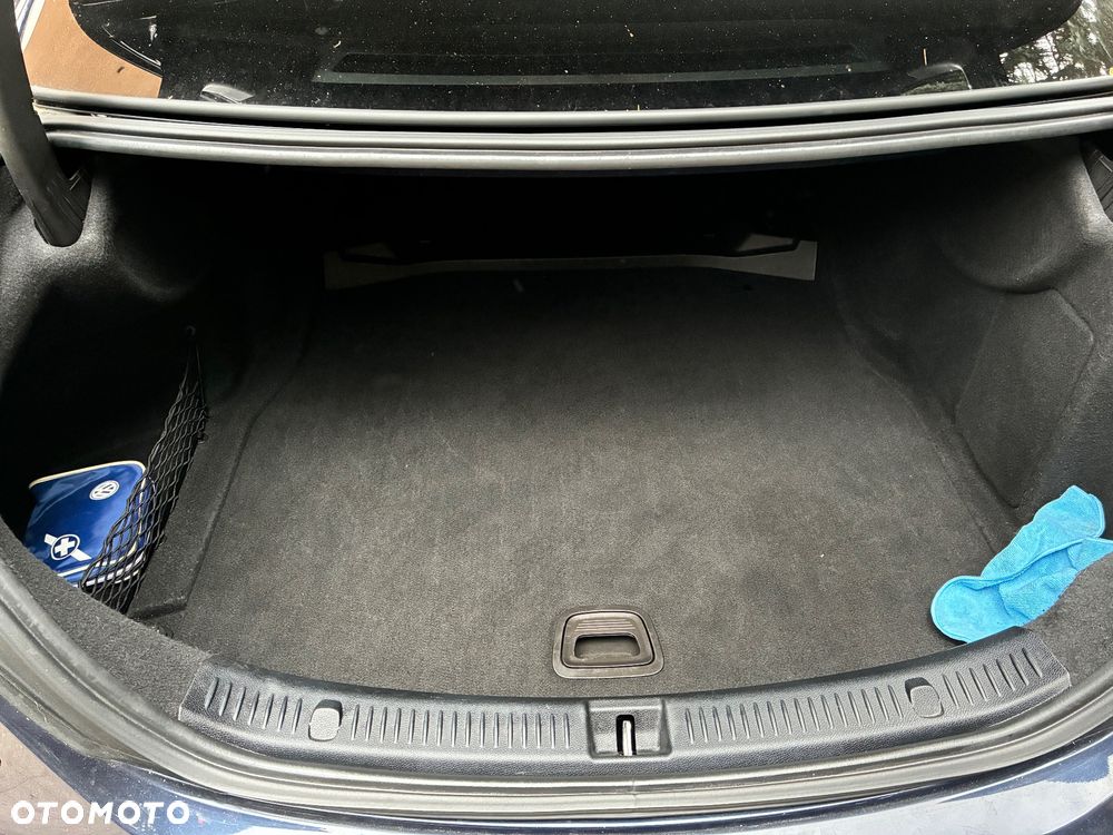 Mercedes-Benz Klasa E 220 d 9G-TRONIC - 28