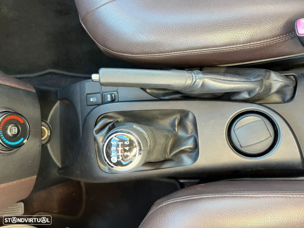 Toyota iQ 1.4 D-4D - 26