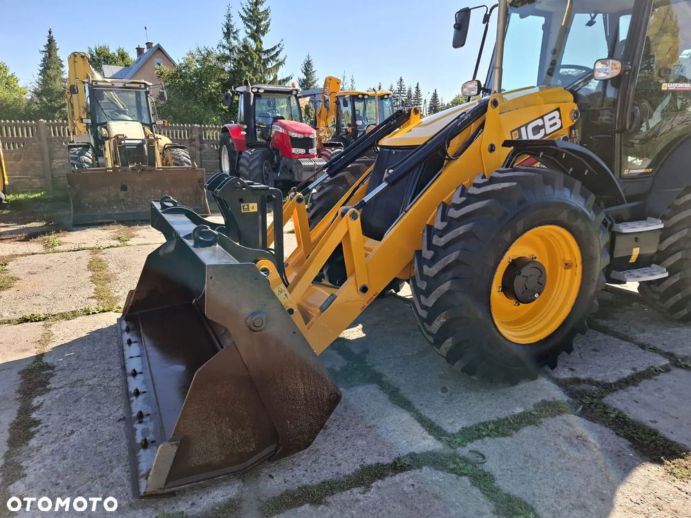 JCB 4CX - 14