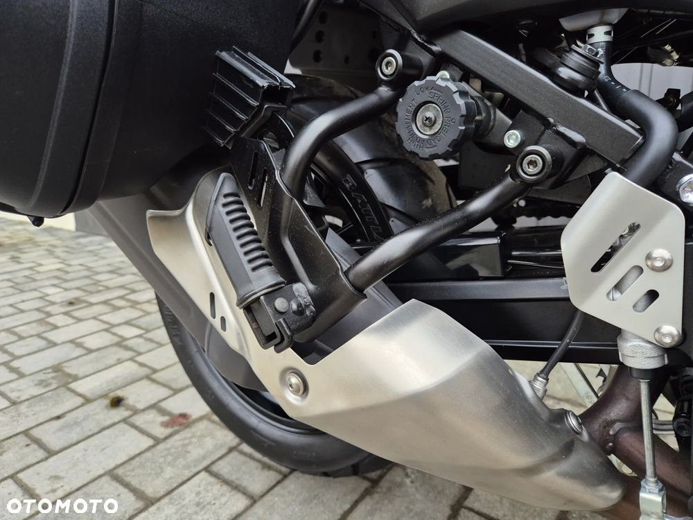 Suzuki V-STROM - 18