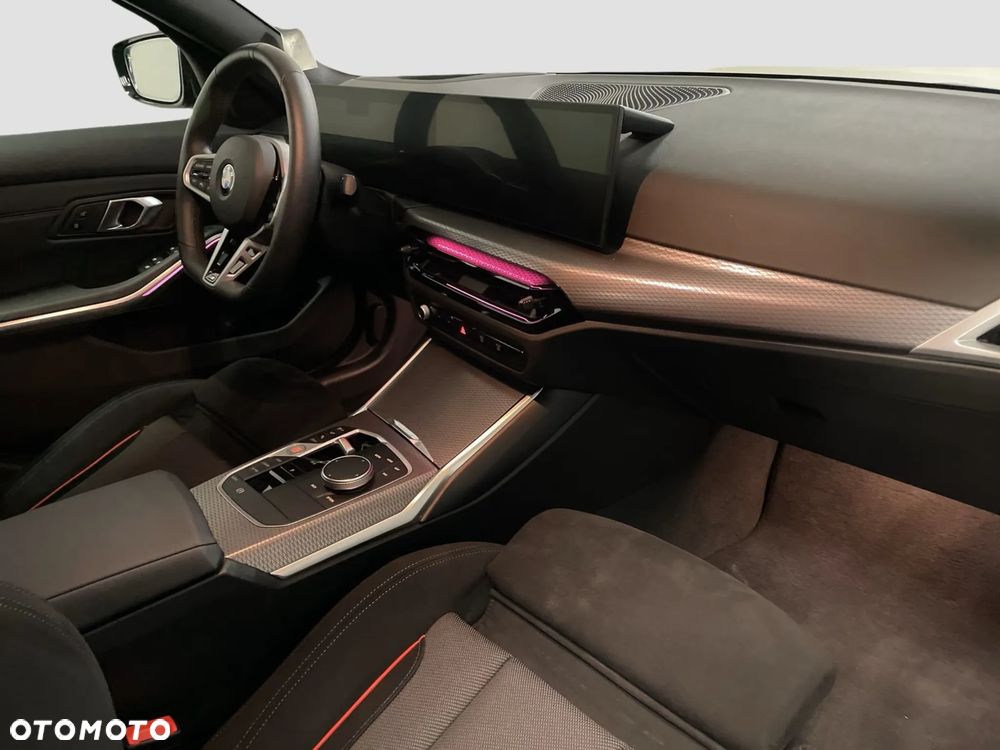 BMW Seria 3 320i xDrive M Sport - 12
