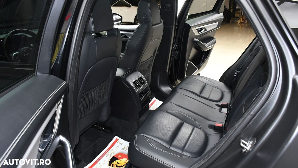 Jaguar F-Pace P400e AWD R-Dynamic HSE - 10