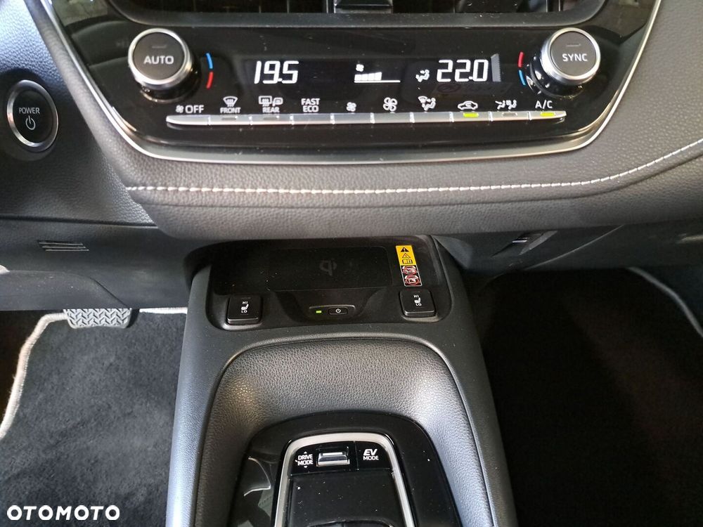 Toyota Corolla 1.8 Hybrid Comfort - 27