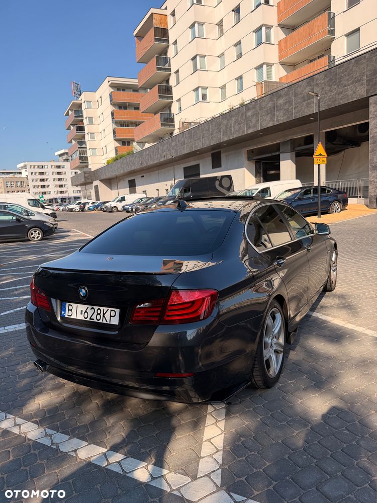 BMW Seria 5 520d xDrive - 2