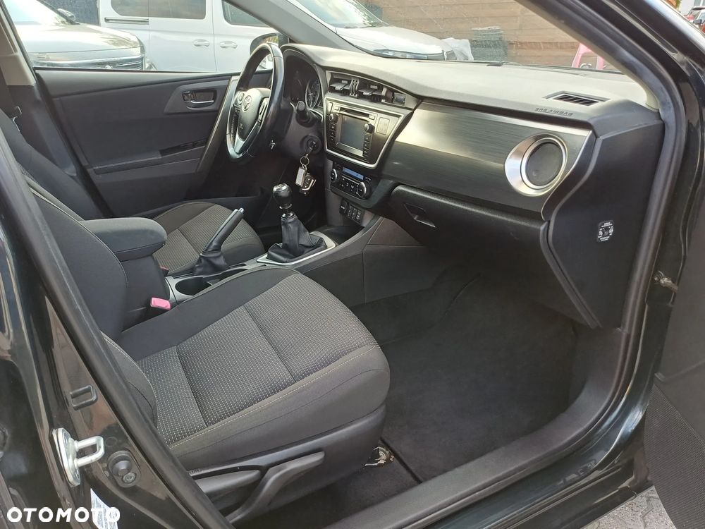 Toyota Auris 1.6 Premium - 31
