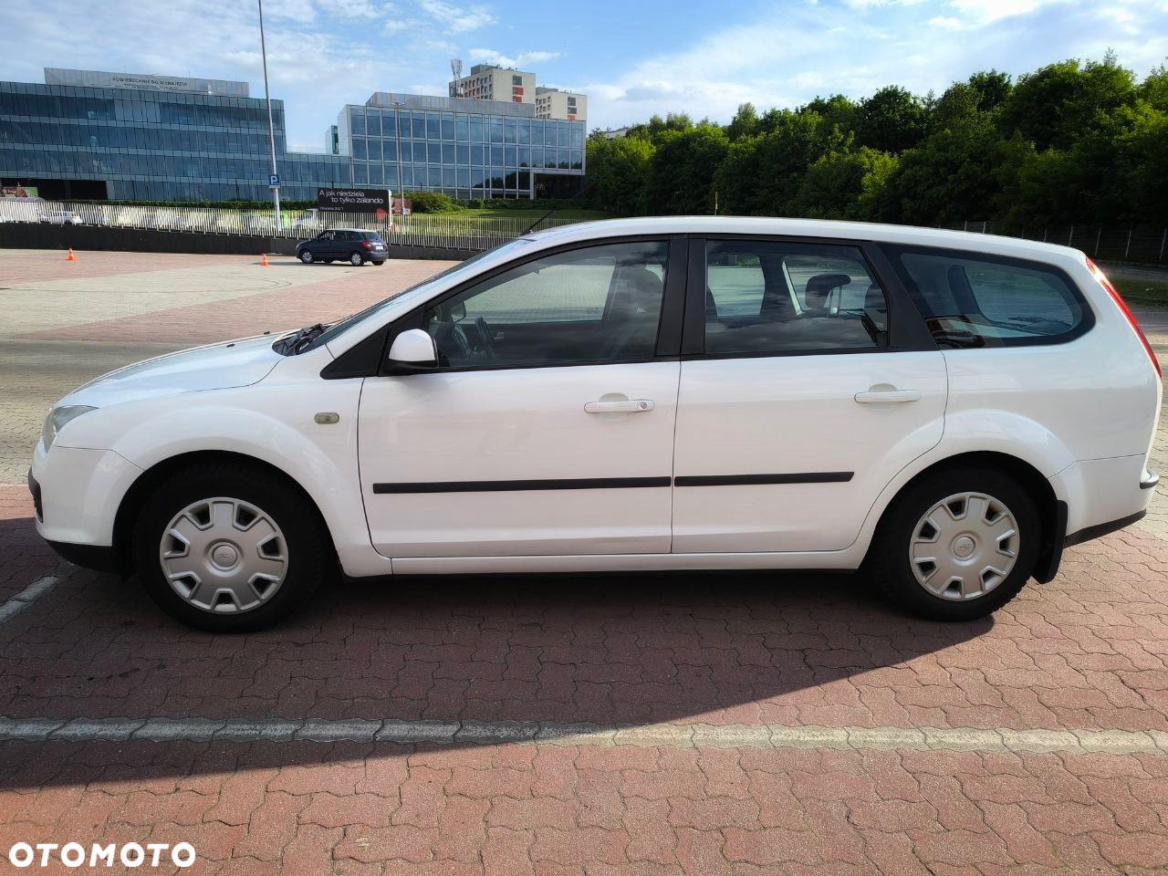 Ford Focus 1.6 Ambiente - 3