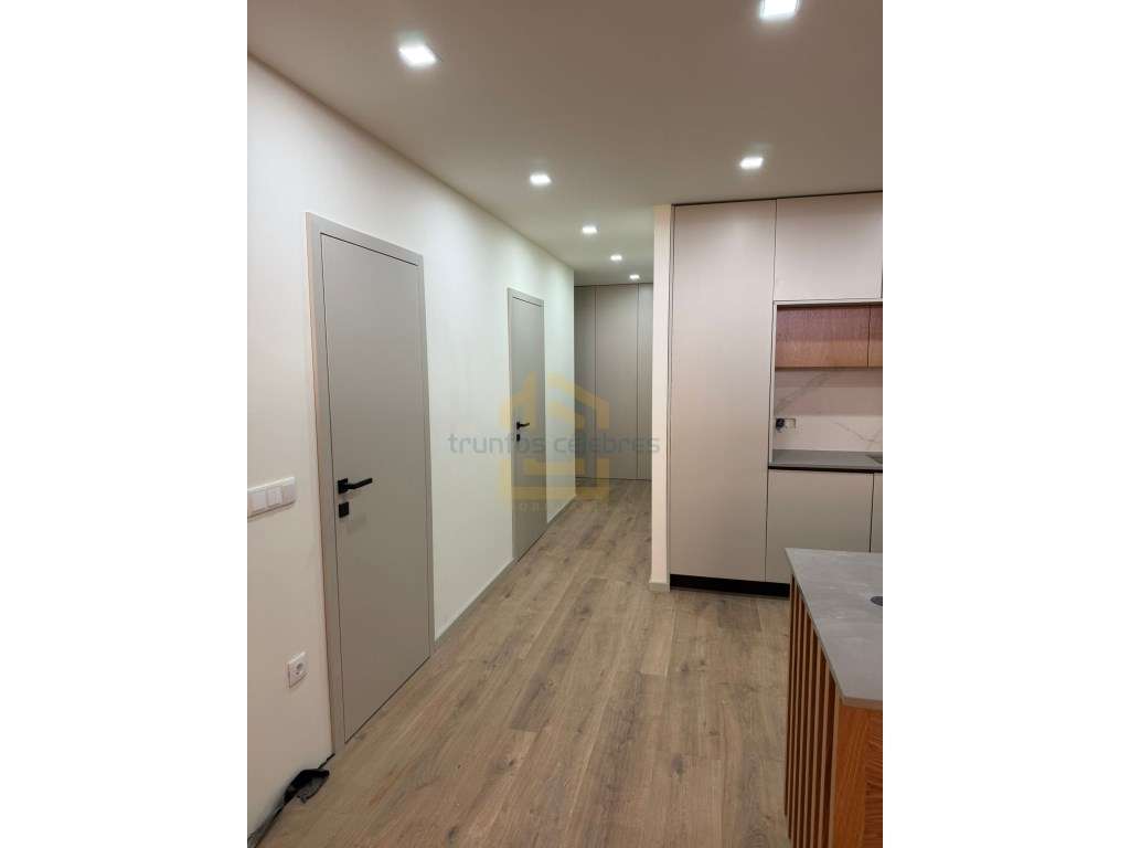 Apartamento T3 | 115 m² | a 100mt da praia | Localização Premium - ... - Grande imagem: 5/38