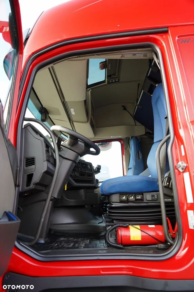 Volvo FH 460 / ZESTAW TANDEM / 120 M3 / PRZEJAZDOWY / I-SAVE / KLIMA POSTOJOWA  / OŚ PODNOSZONA I SKRĘTNA  / 2021 ROK / - 26