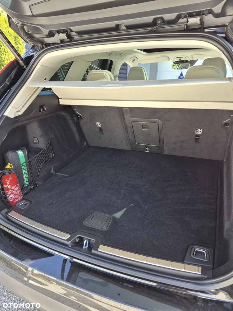 Volvo XC 60 B4 D AWD Momentum Pro - 9