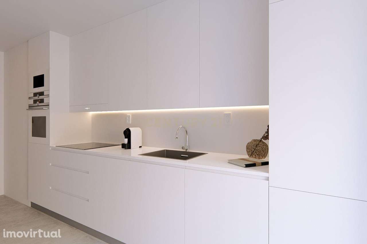 Condomínio do Sobreiro | T2 com 108m2 em Matosinhos, Senhora da Hora, - Grande imagem: 2/36