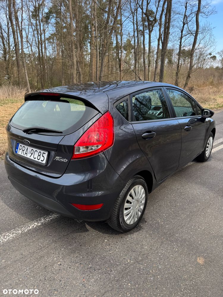 Ford Fiesta - 6