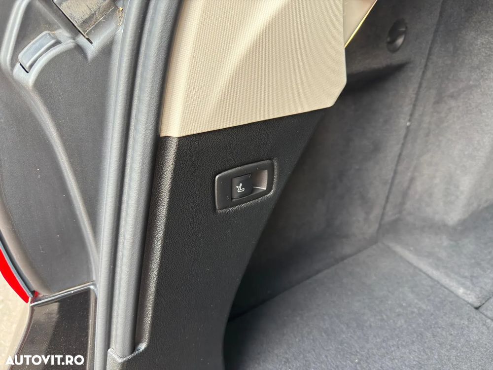 BMW Seria 5 530i xDrive Touring Aut. Luxury Line - 18