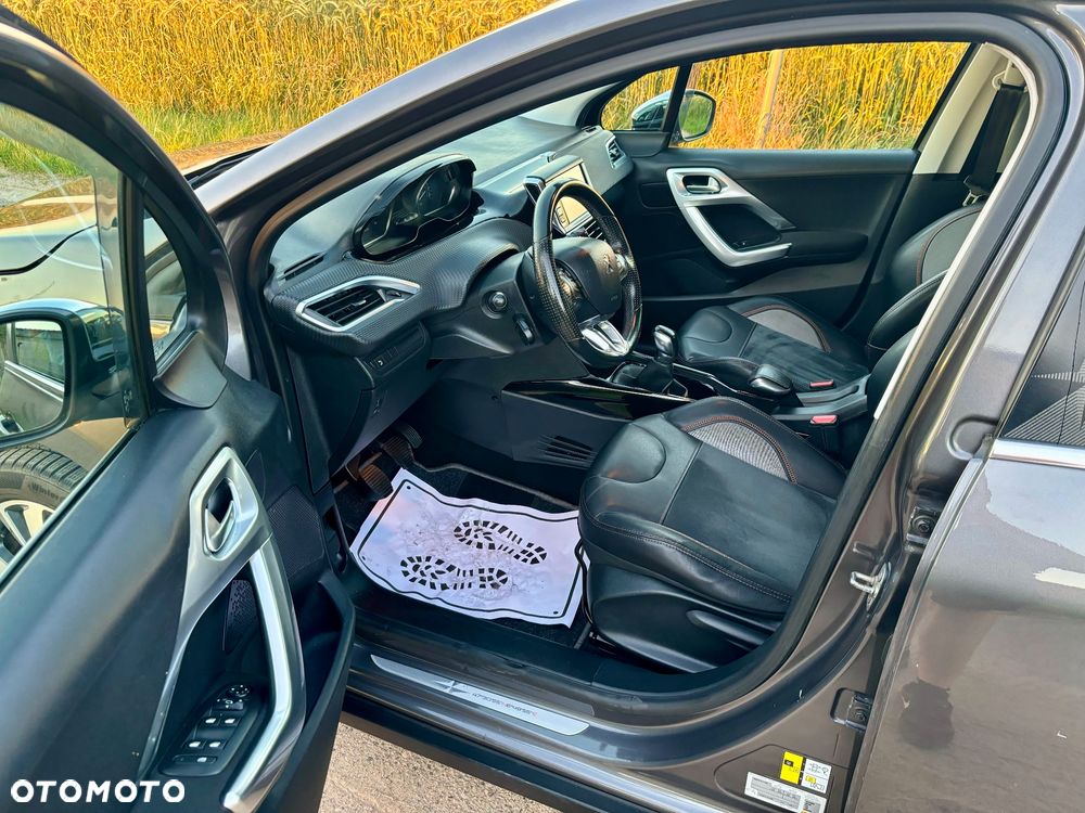 Peugeot 2008 - 12