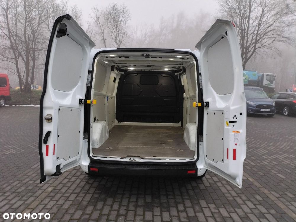 Ford Transit Custom - 10