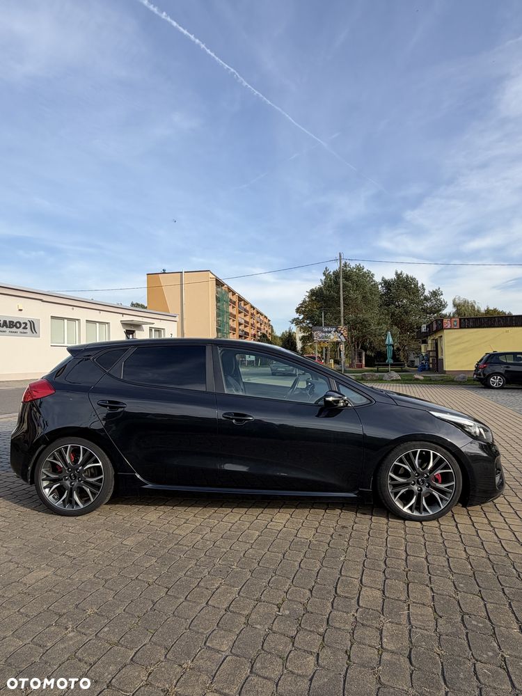 Kia Ceed - 4