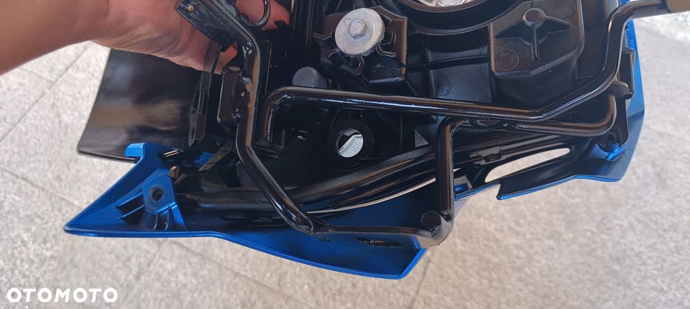 SUZUKI GSR 750 LAMPA PRZÓD REFLEKTOR CZASZA OWIEWKA STELAŻ - 6