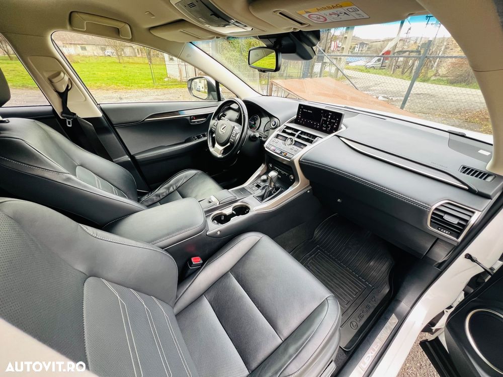 Lexus Seria NX 300h AWD Executive Plus - 12