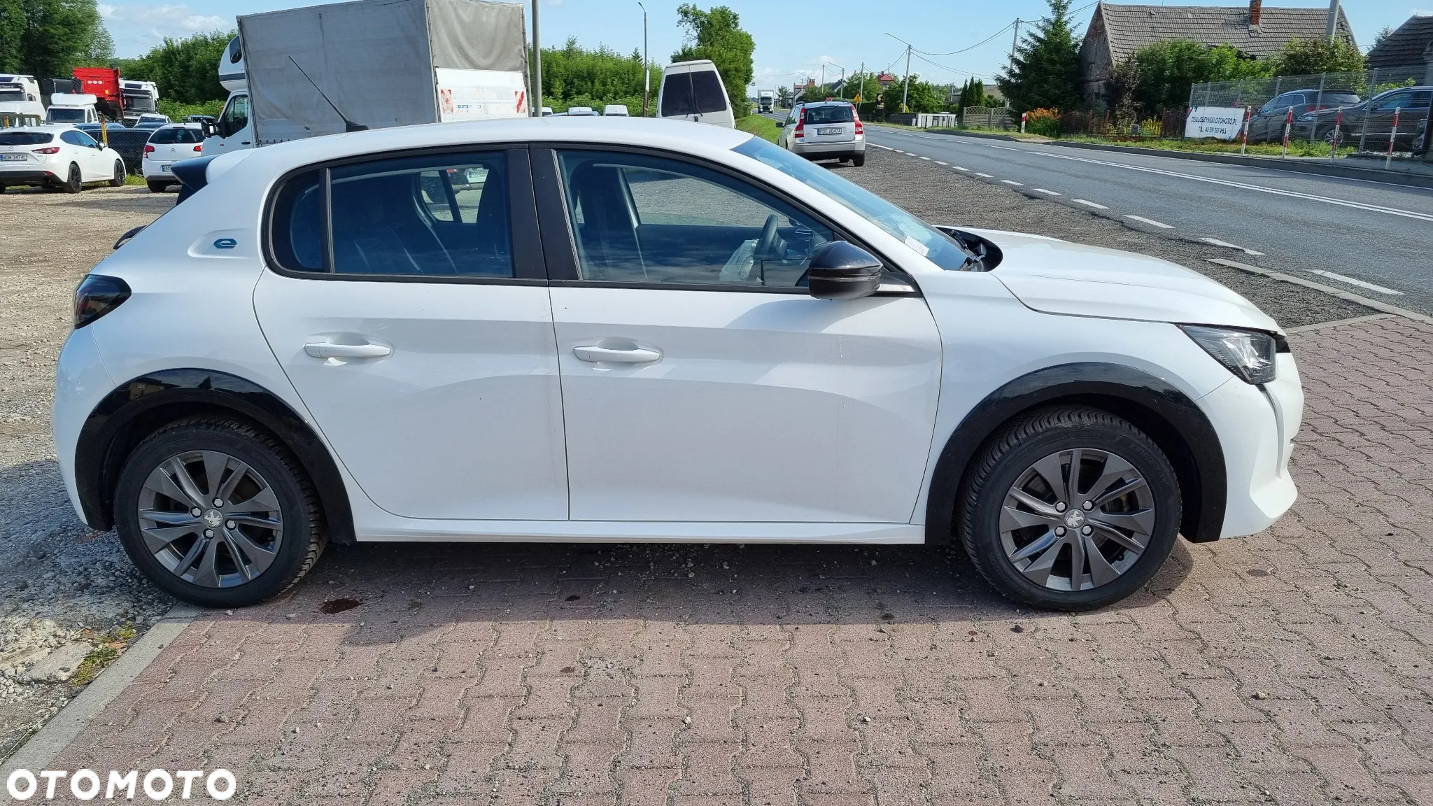 Peugeot 208 - 7