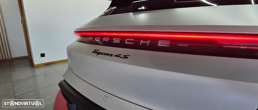 Porsche Taycan Cross Turismo 4S - 4
