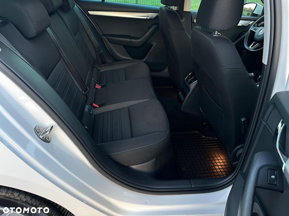 Skoda Octavia 1.6 TDI Ambition - 16