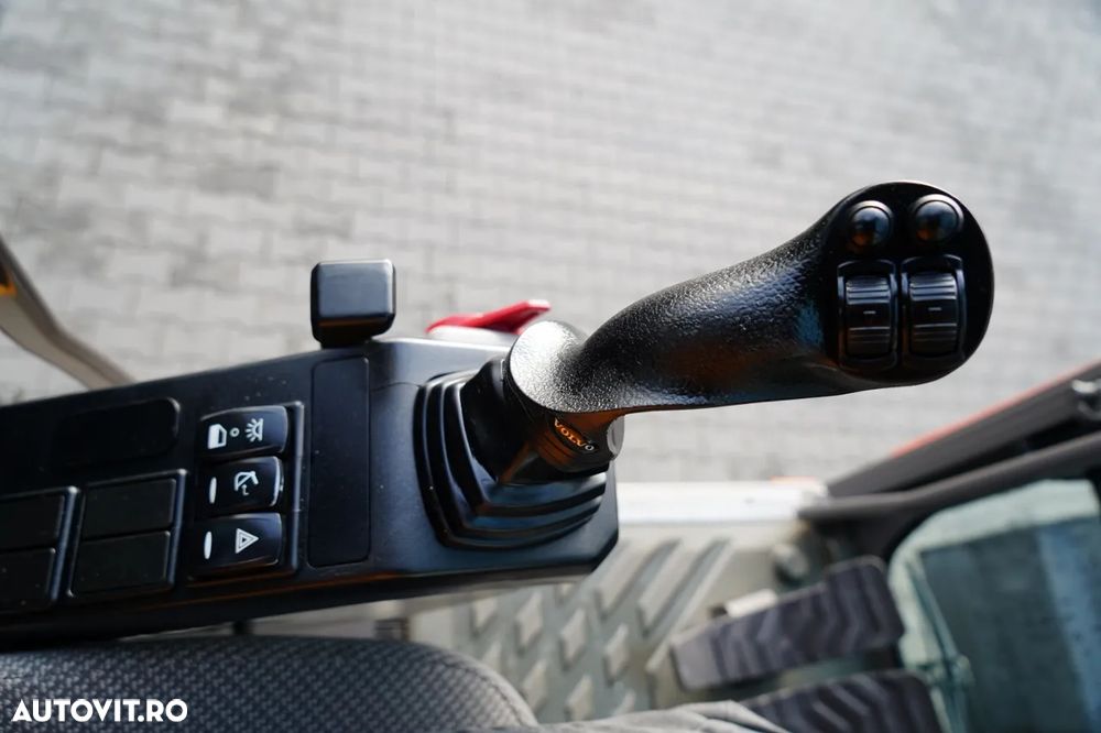 Volvo EWR150E / EXCAVATOR PE ROȚI / ROTOTIL / JOYSTICK / POWERTILT / 2019 / - 36