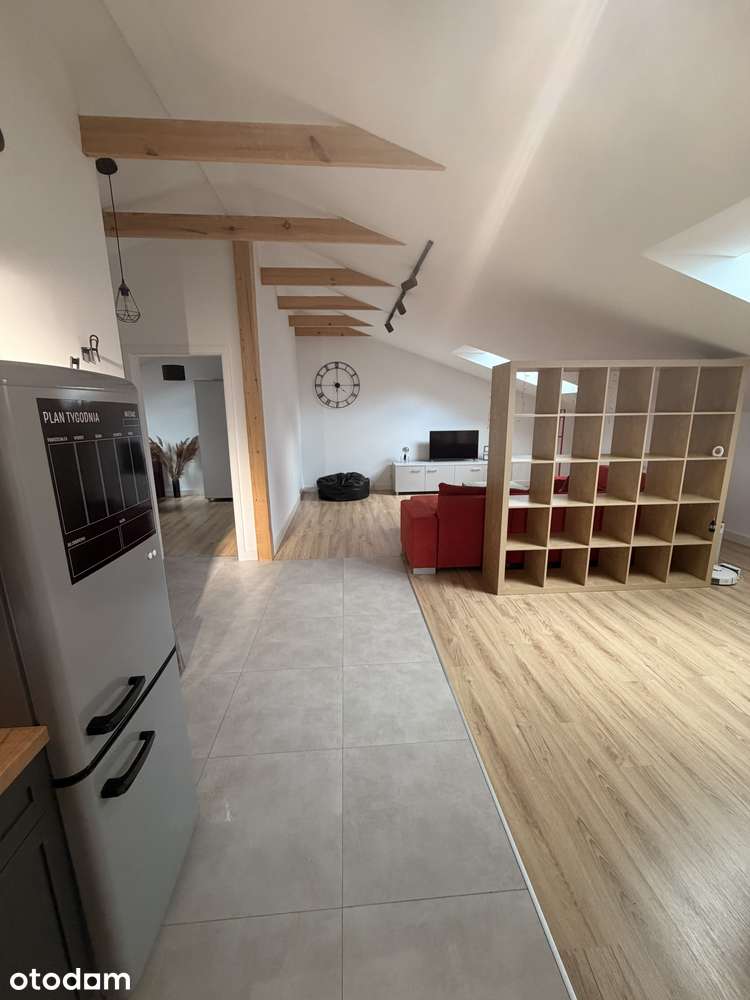 Przestronne, klimatyzowane mieszkanie ponad 60 m² – Warszawa Wawer