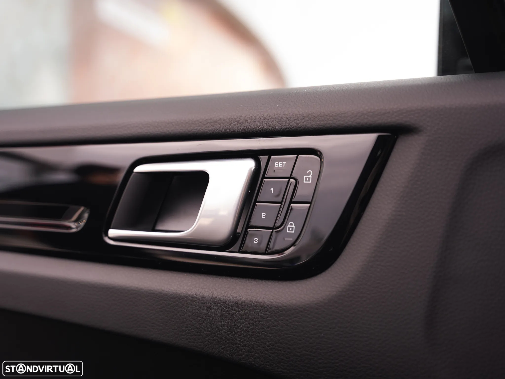 Porsche Cayenne Coupé E-Hybrid - 24