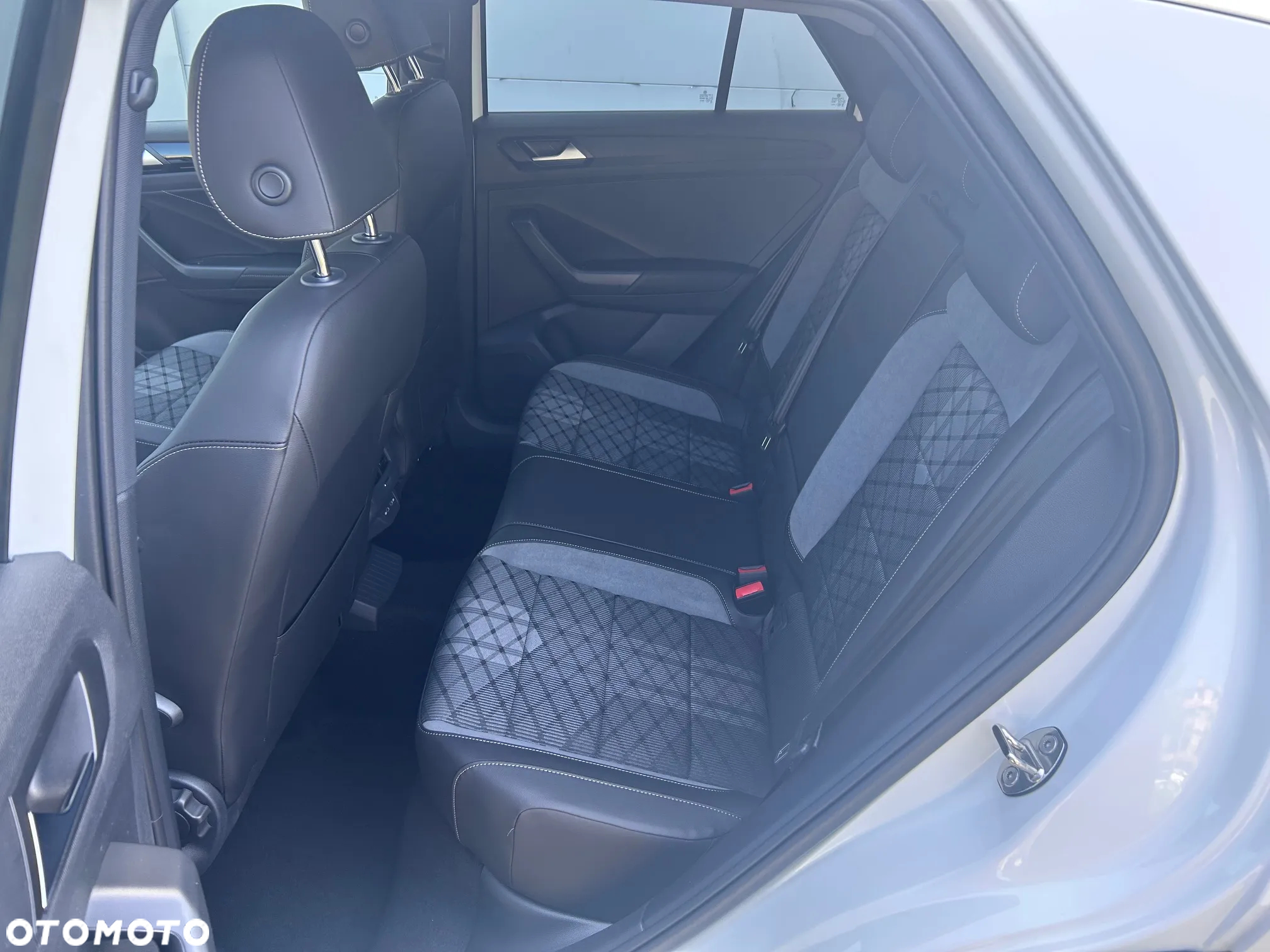 Volkswagen T-Roc 1.5 TSI R-Line Plus DSG - 7