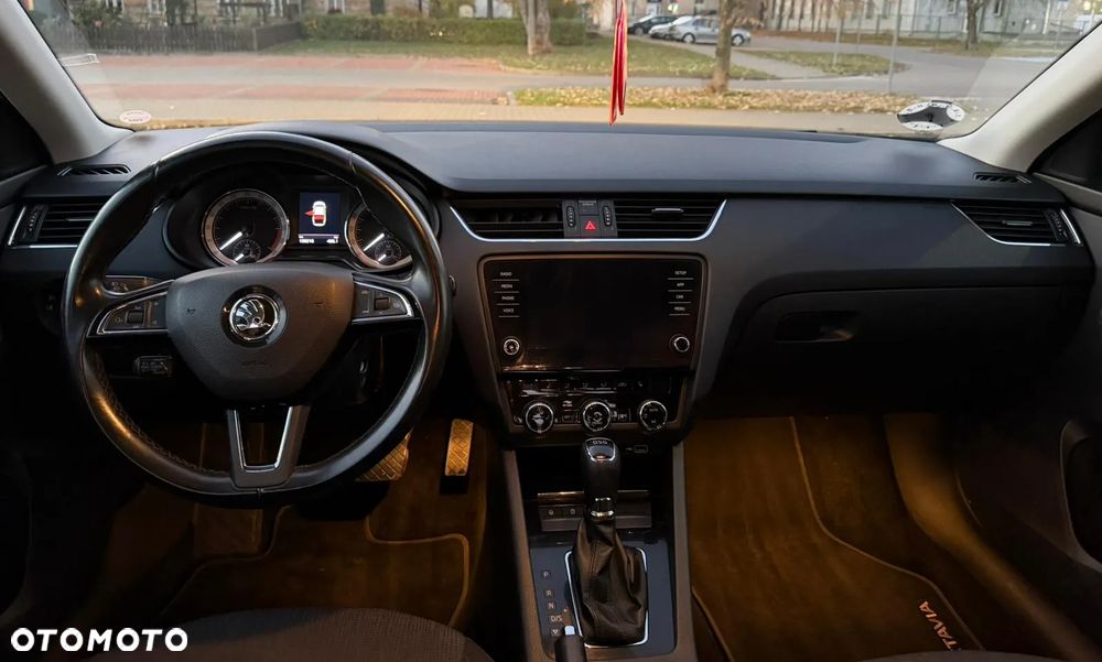 Skoda Octavia 1.6 TDI Style DSG - 9