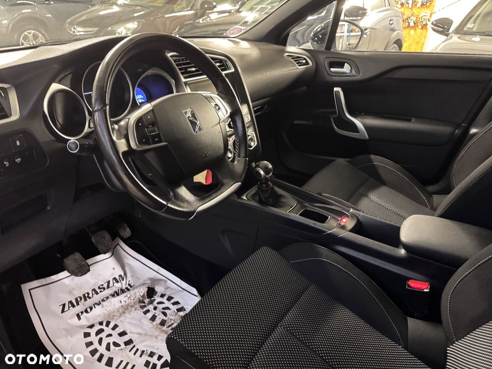 DS Automobiles DS 4 - 7