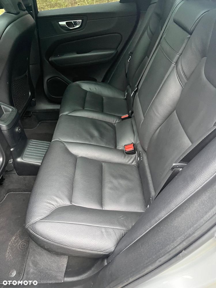 Volvo XC 60 T6 AWD Recharge Geartronic Inscription Expression - 11