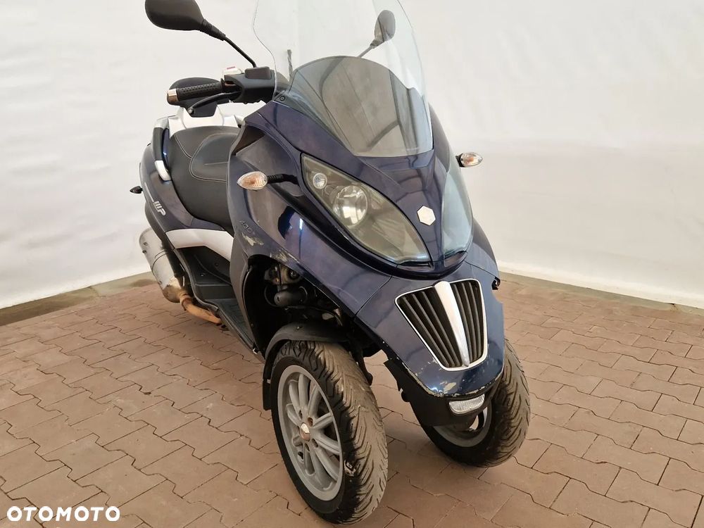 Piaggio MP-3 - 1