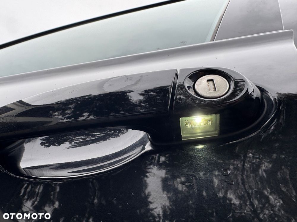 BMW Seria 3 330e iPerformance M Sport Shadow - 36