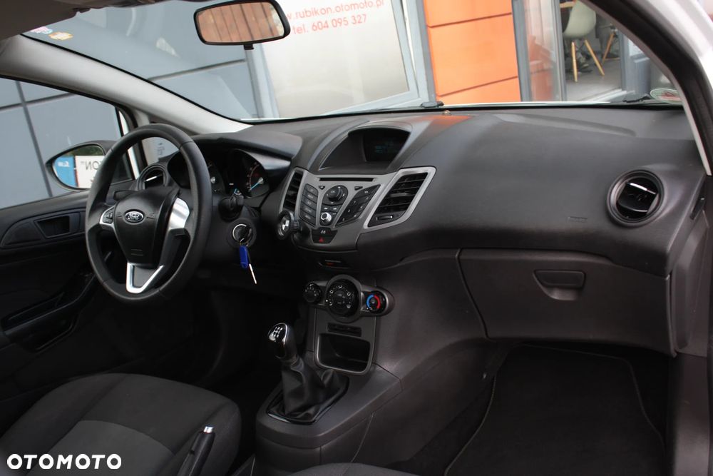 Ford Fiesta 1.25 Trend Edition - 31