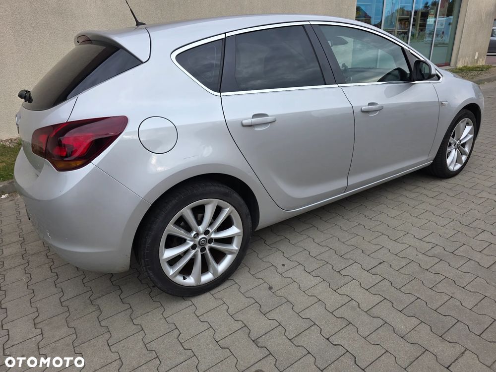 Opel Astra 1.6 Cosmo - 11