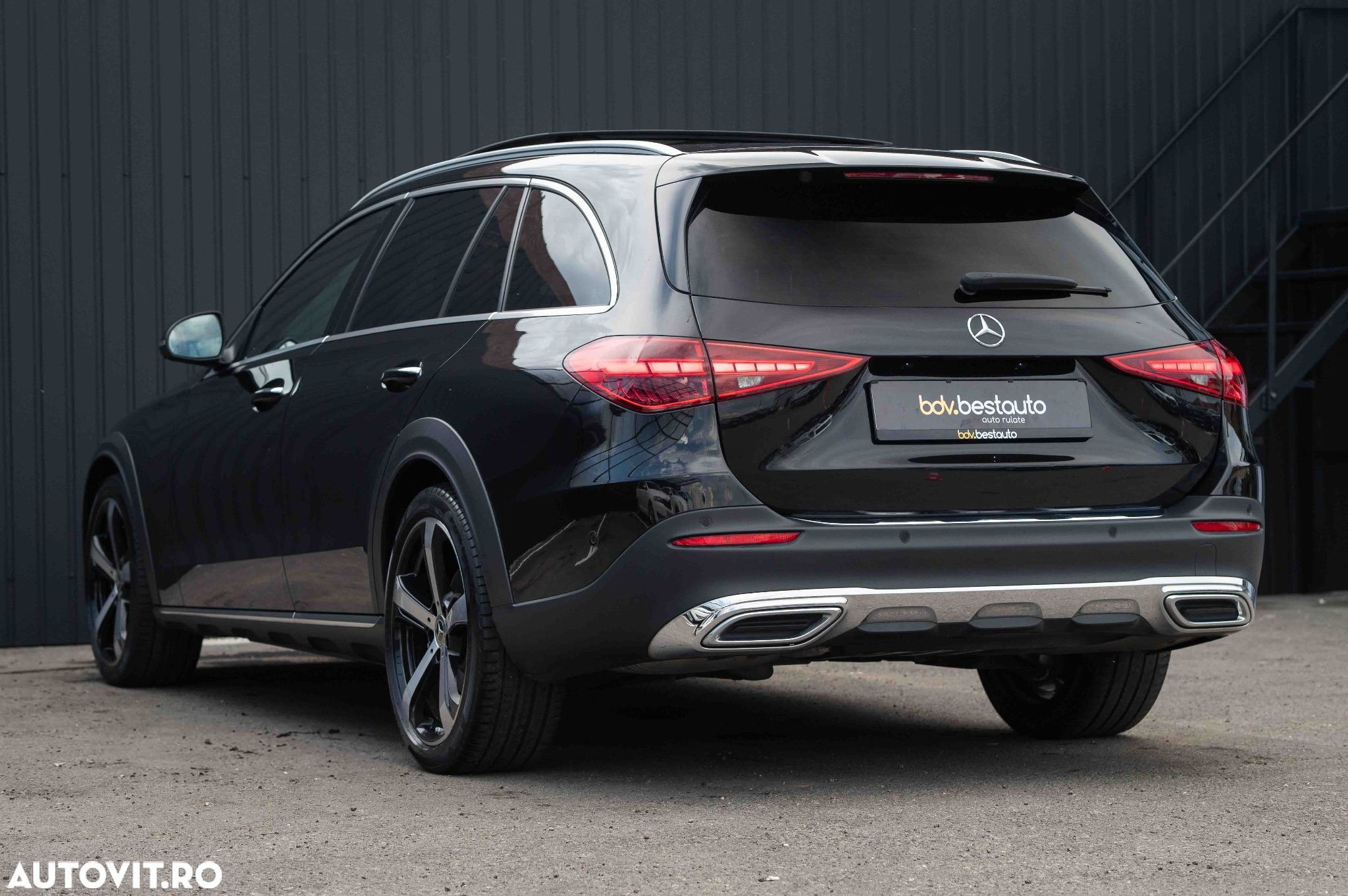 Mercedes-Benz C 220 d 4Matic T All-Terrain 9G-TRONIC Avantgarde - 32