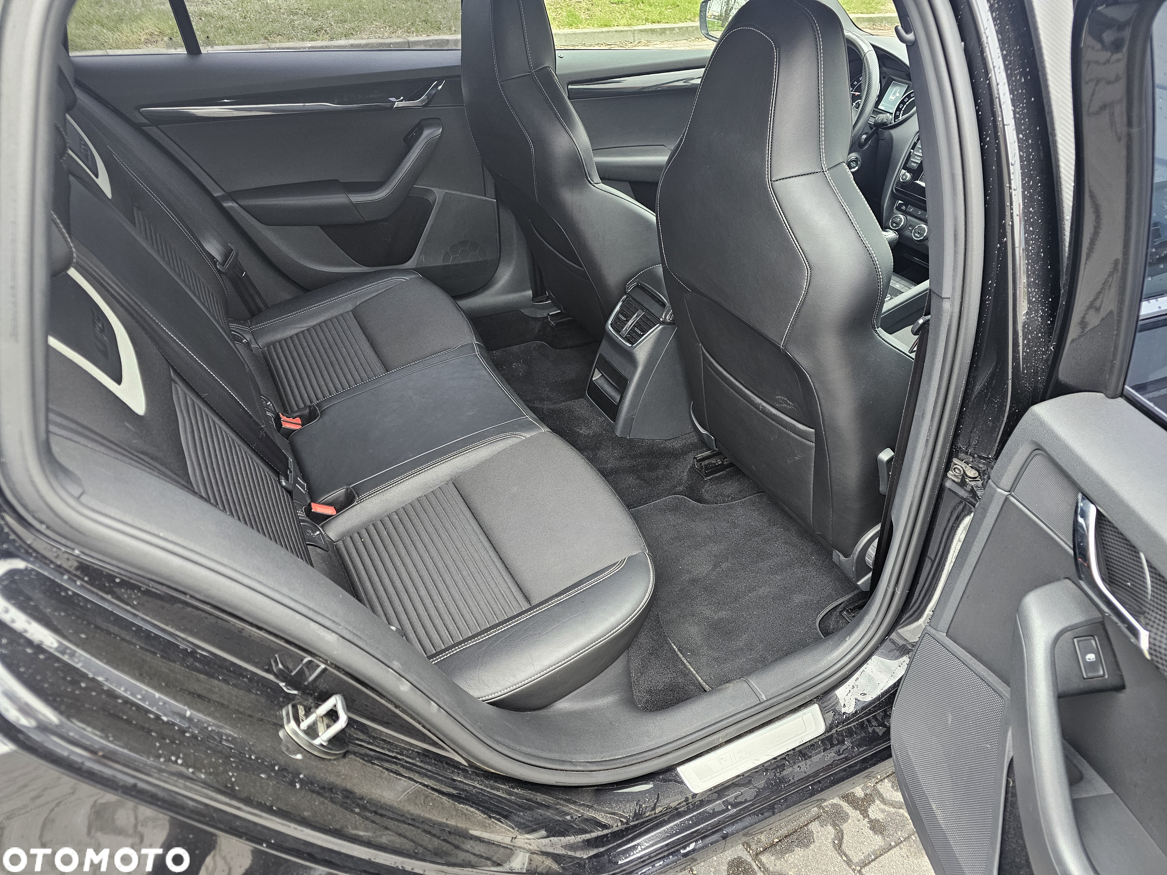 Skoda Octavia 2.0 TDI RS Challenge DSG - 16