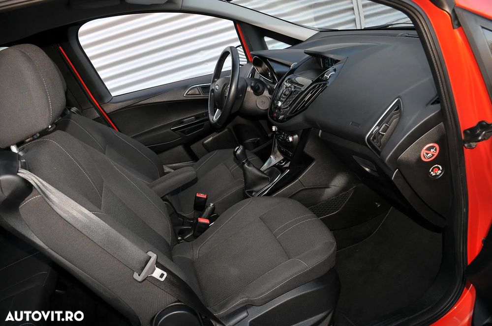 Ford B-Max 1.6 TDCi DPF Titanium - 12