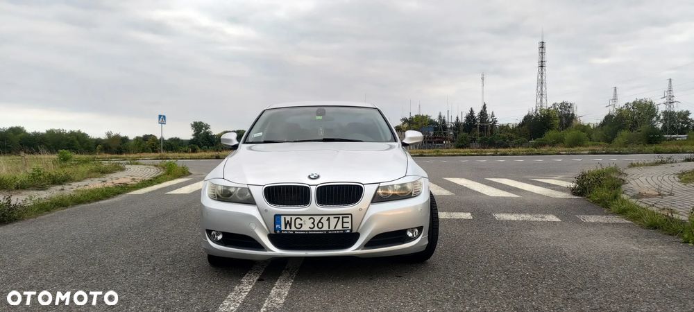 BMW Seria 3 318i - 2