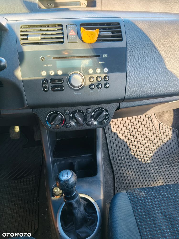 Suzuki Swift 1.3 Club - 7