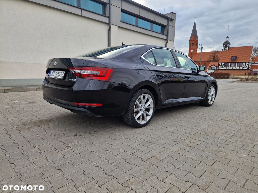 Skoda Superb 2.0 TDI Ambition - 4
