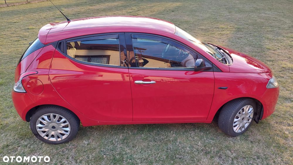 Lancia Ypsilon 1.2 8V Silver - 5