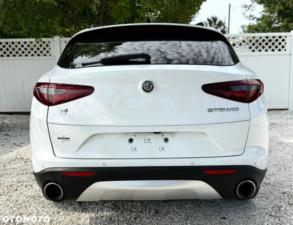 Alfa Romeo Stelvio 2.0 Turbo Veloce TI Q4 - 8