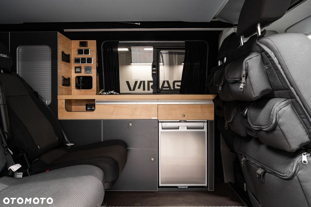 Volkswagen California - 12